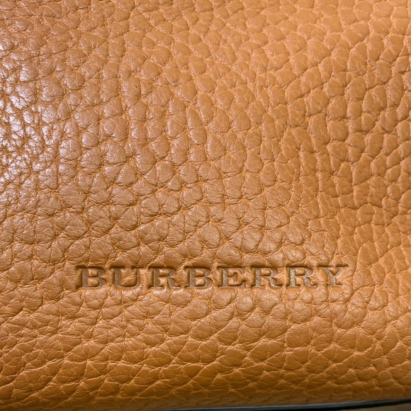 Brand new Burberry saddle brown Maidstone tote bag - Picture 5 of 8